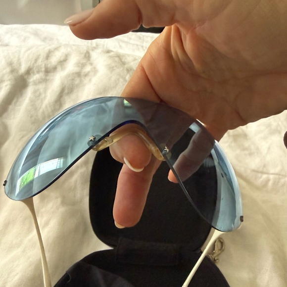 Iconic Dior ski wrap sunglasses in case. Pristine. Sleek Blue Tinted Visor - Picture 8 of 8